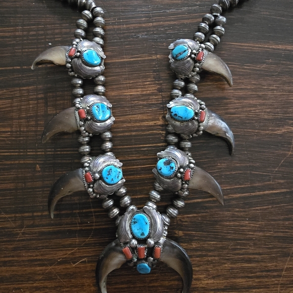 Vintage Native American Bear Claw Necklace Signed by ES (Elaine Sam) - Picture 5 of 11